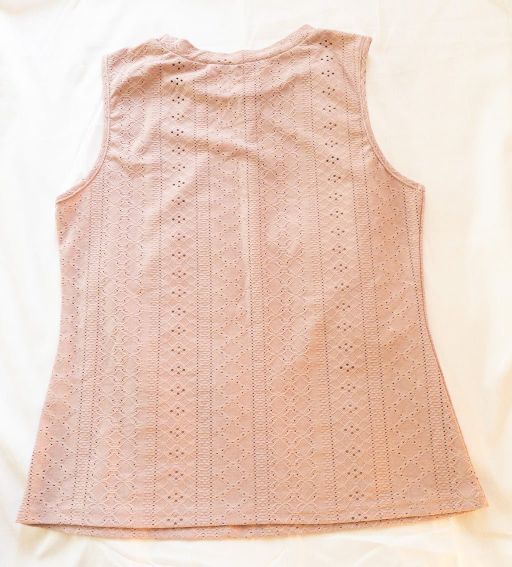 Polera sin mangas rosada si marca talla M