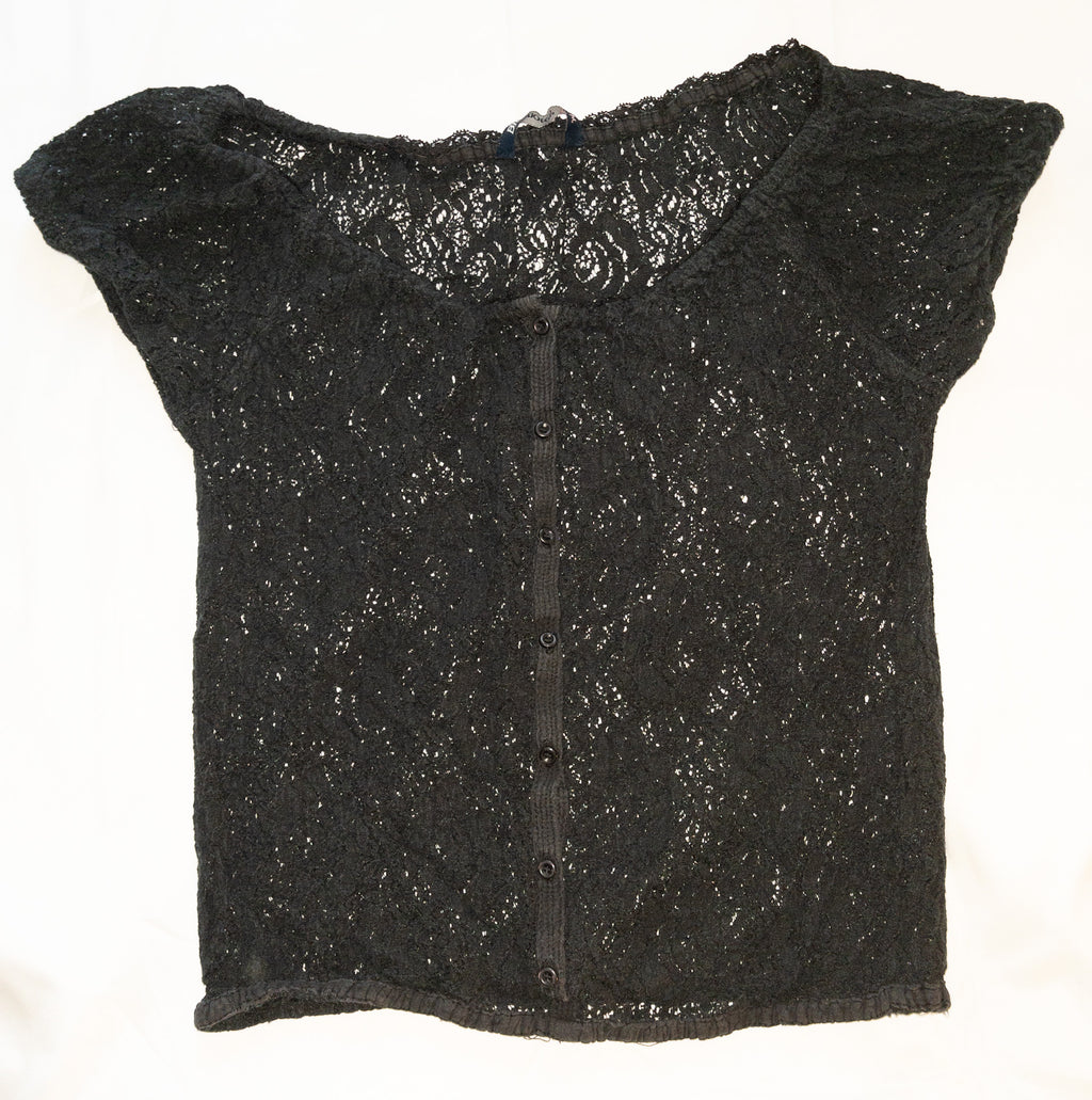 Polera encaje negro marca Bluenotes talla M