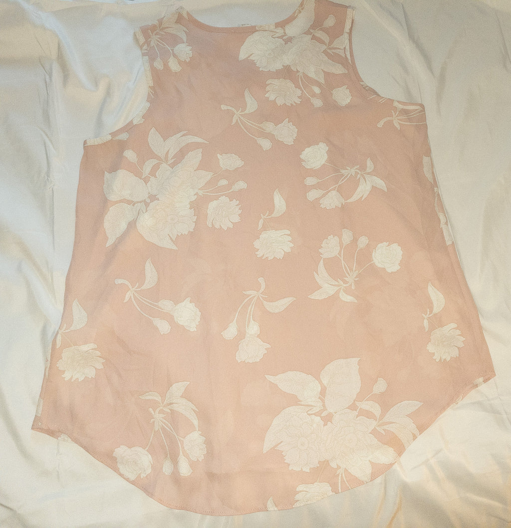 Polera sin mangas estampada marca Warehouse talla XL