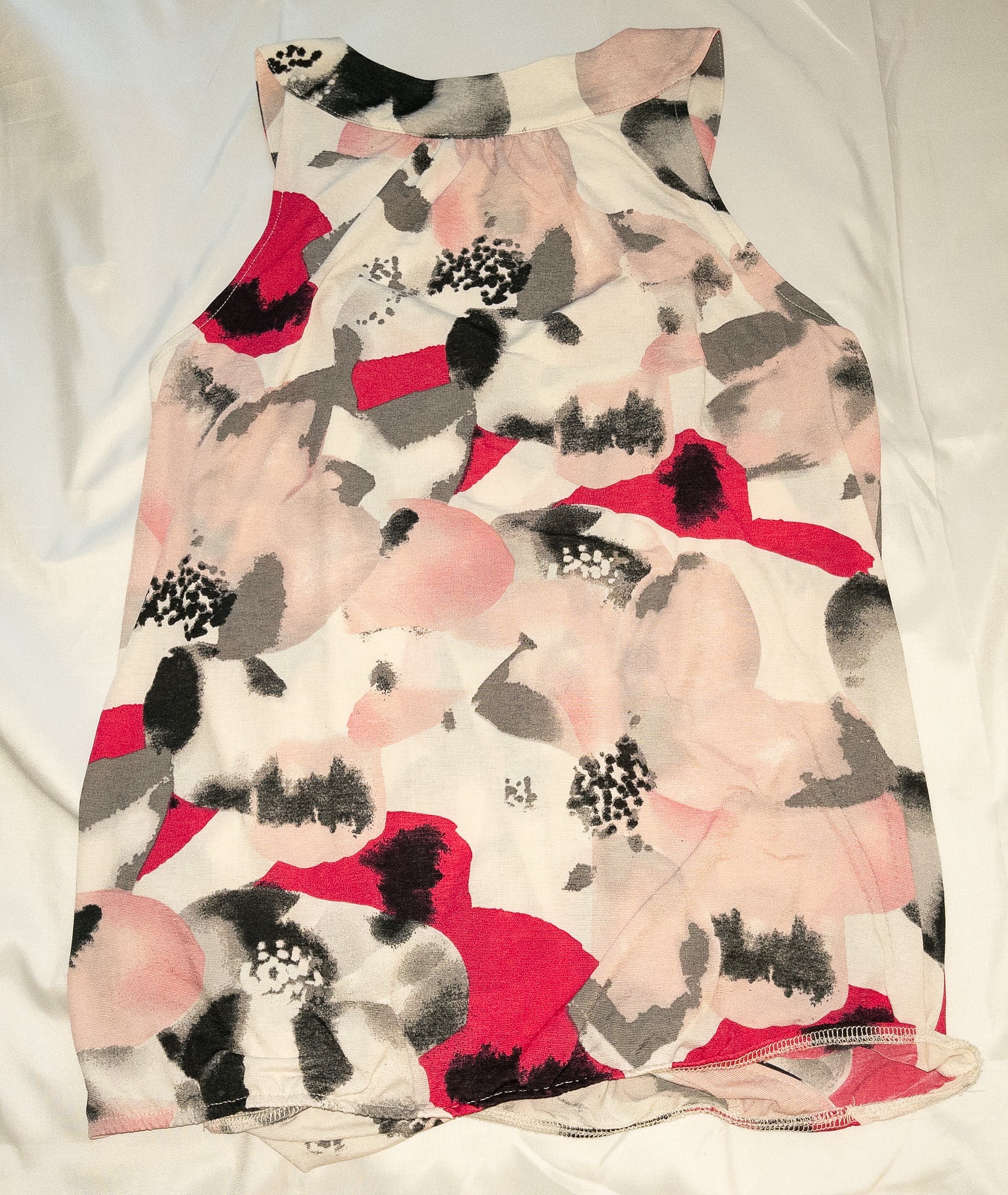 Polera sin mangas estampada sin marca talla M