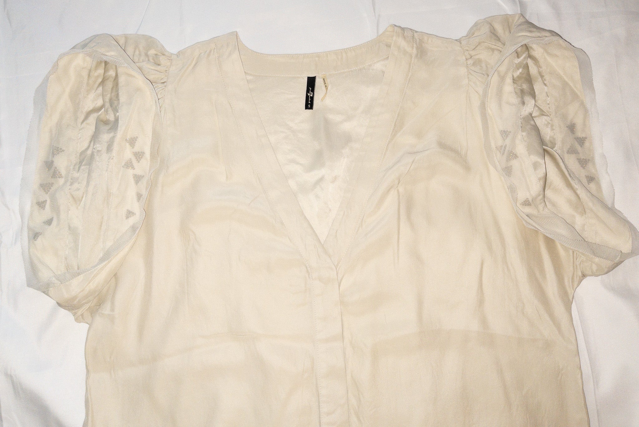 Blusa beige marca 7 for all mankind talla S