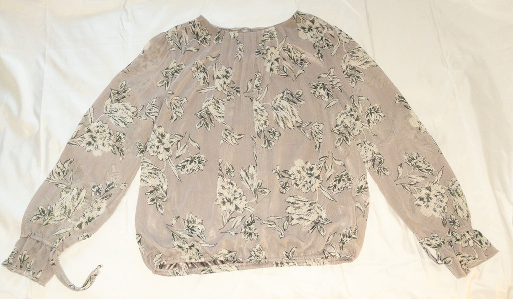 Blusa manga larga estampada marca Trovaré talla L