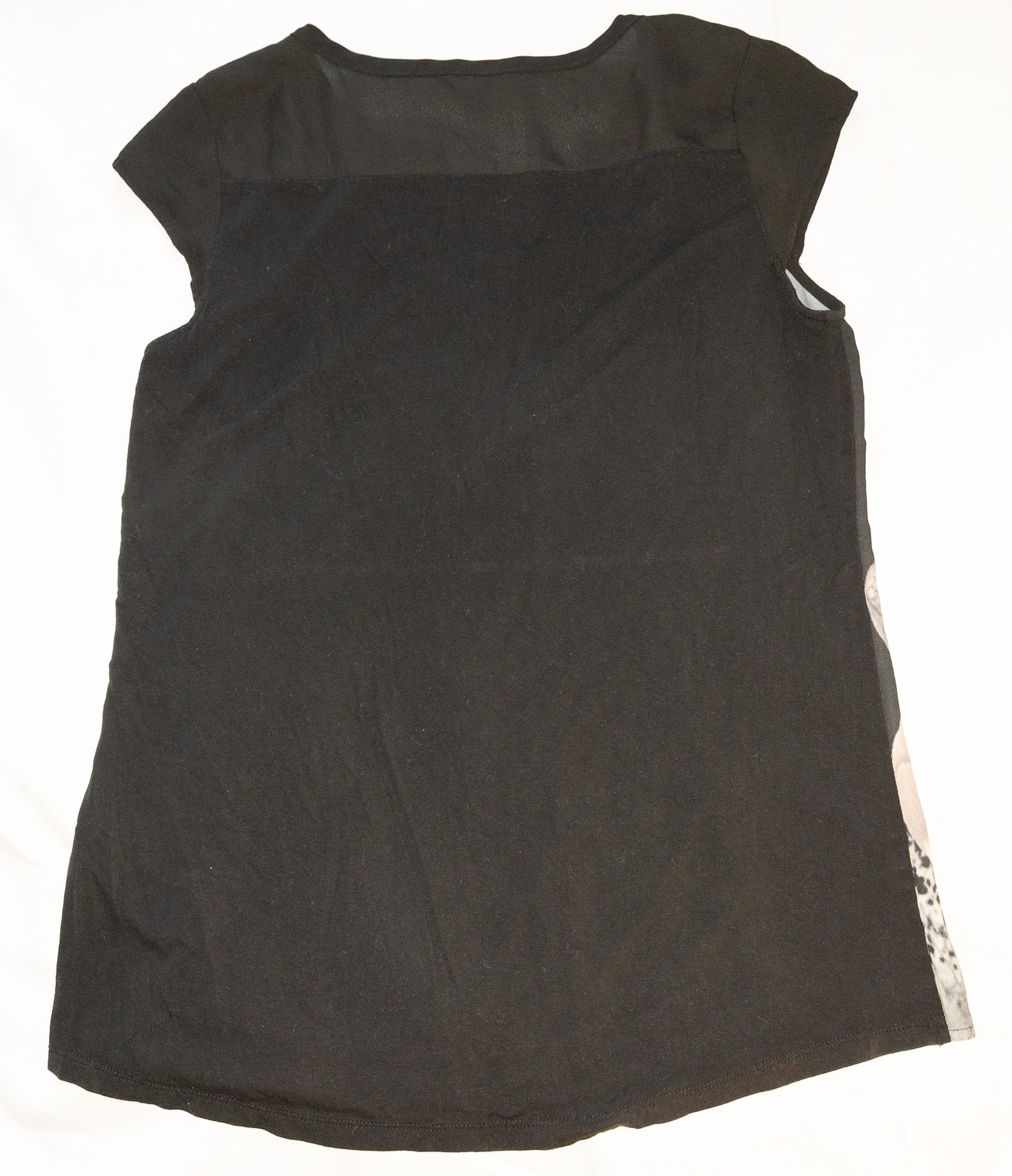 Polera manga corta estampada marca RW&CO talla S