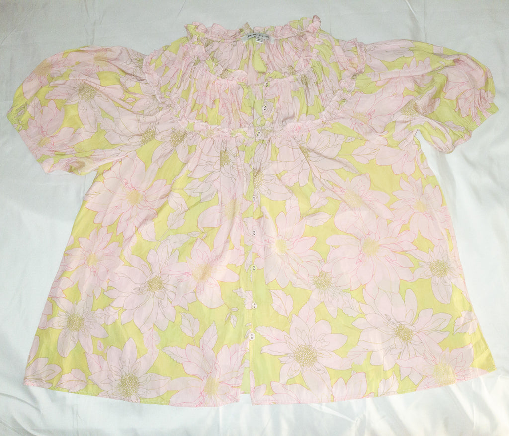 Blusa estampada manga 3/4 marca Rose+Olive talla L