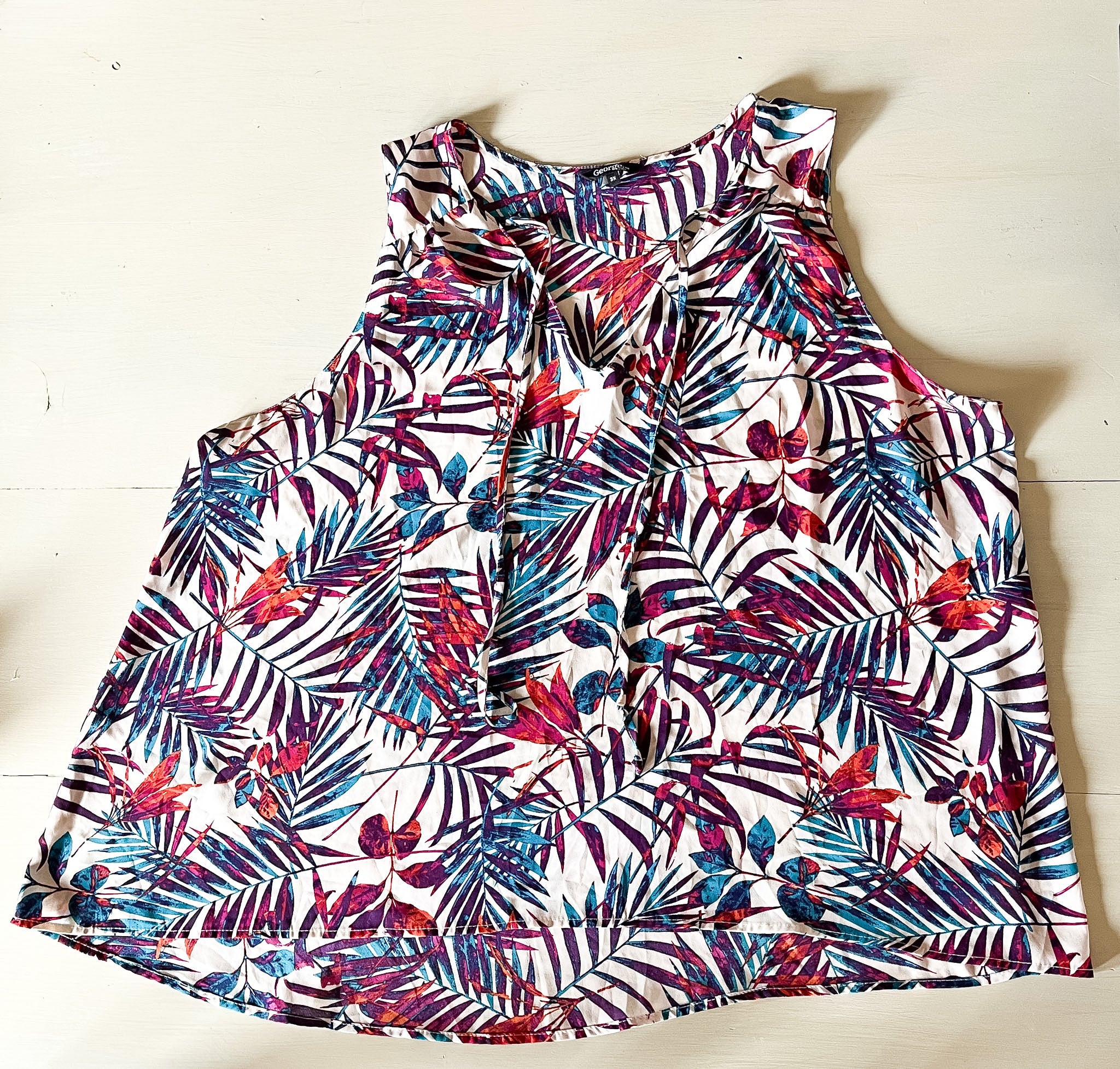 Polera estampada marca George talla XL