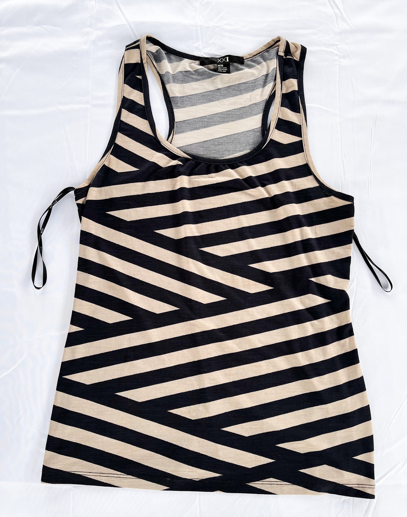 Polera estampada marca Forever 21 talla M