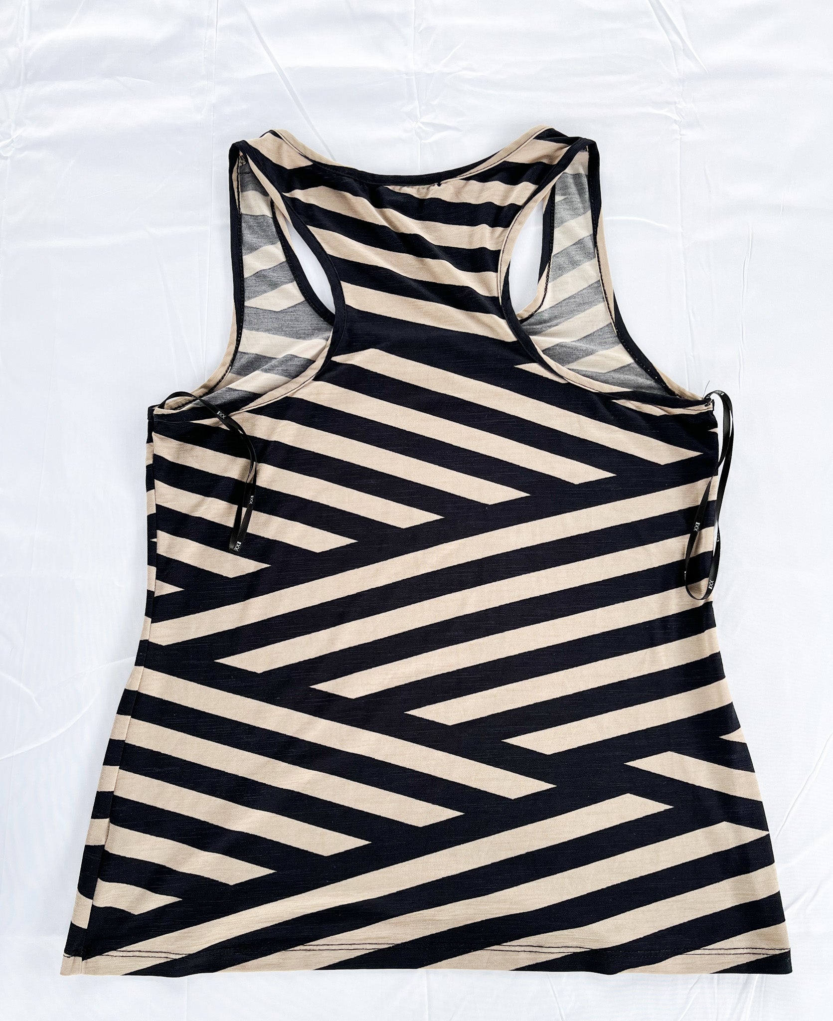 Polera estampada marca Forever 21 talla M