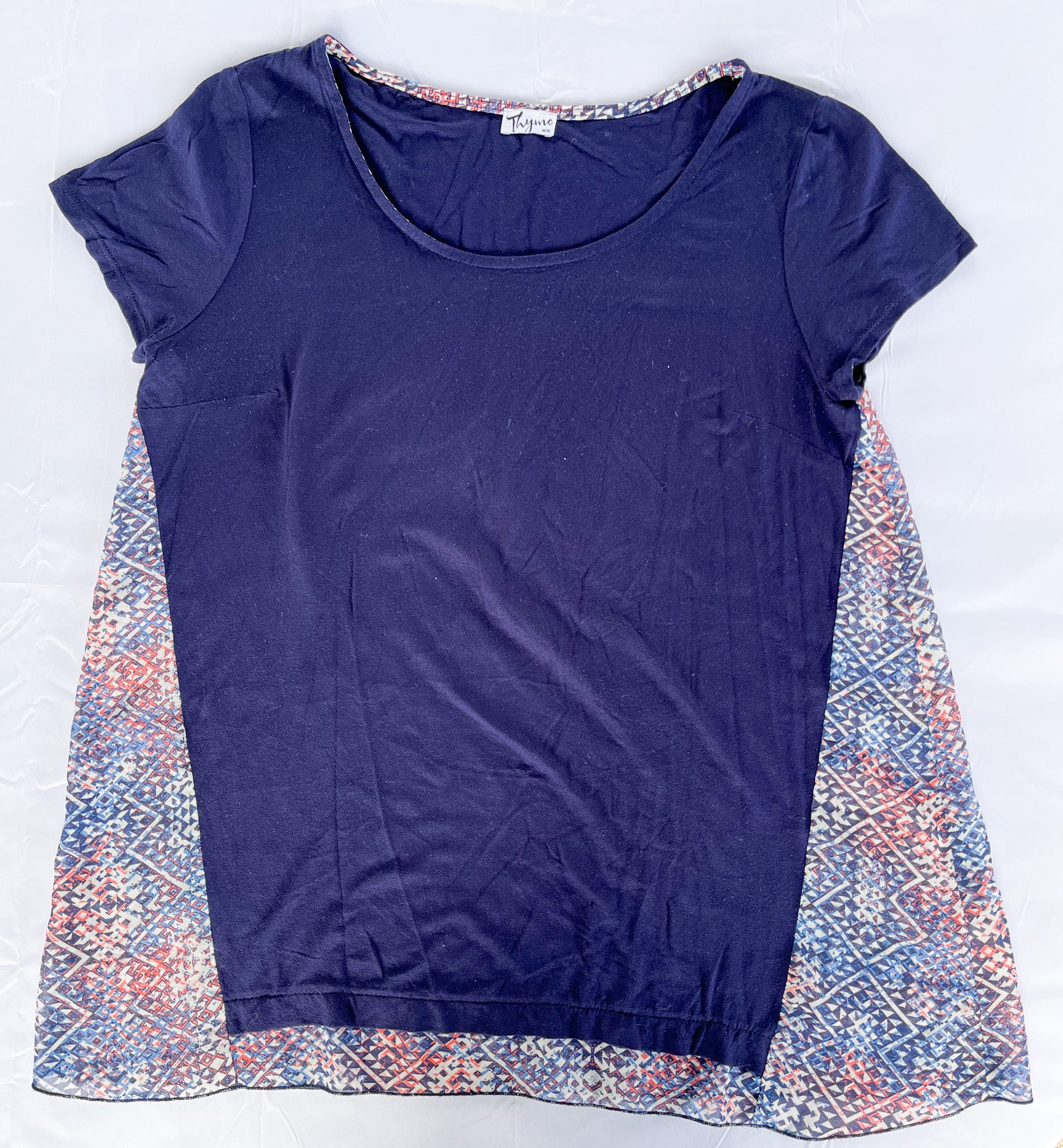 Polera estampada marca Thyme talla M
