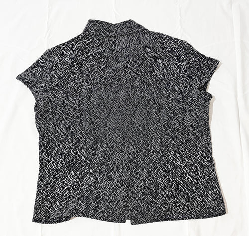 Blusa estampada marca Cleo talla M/L
