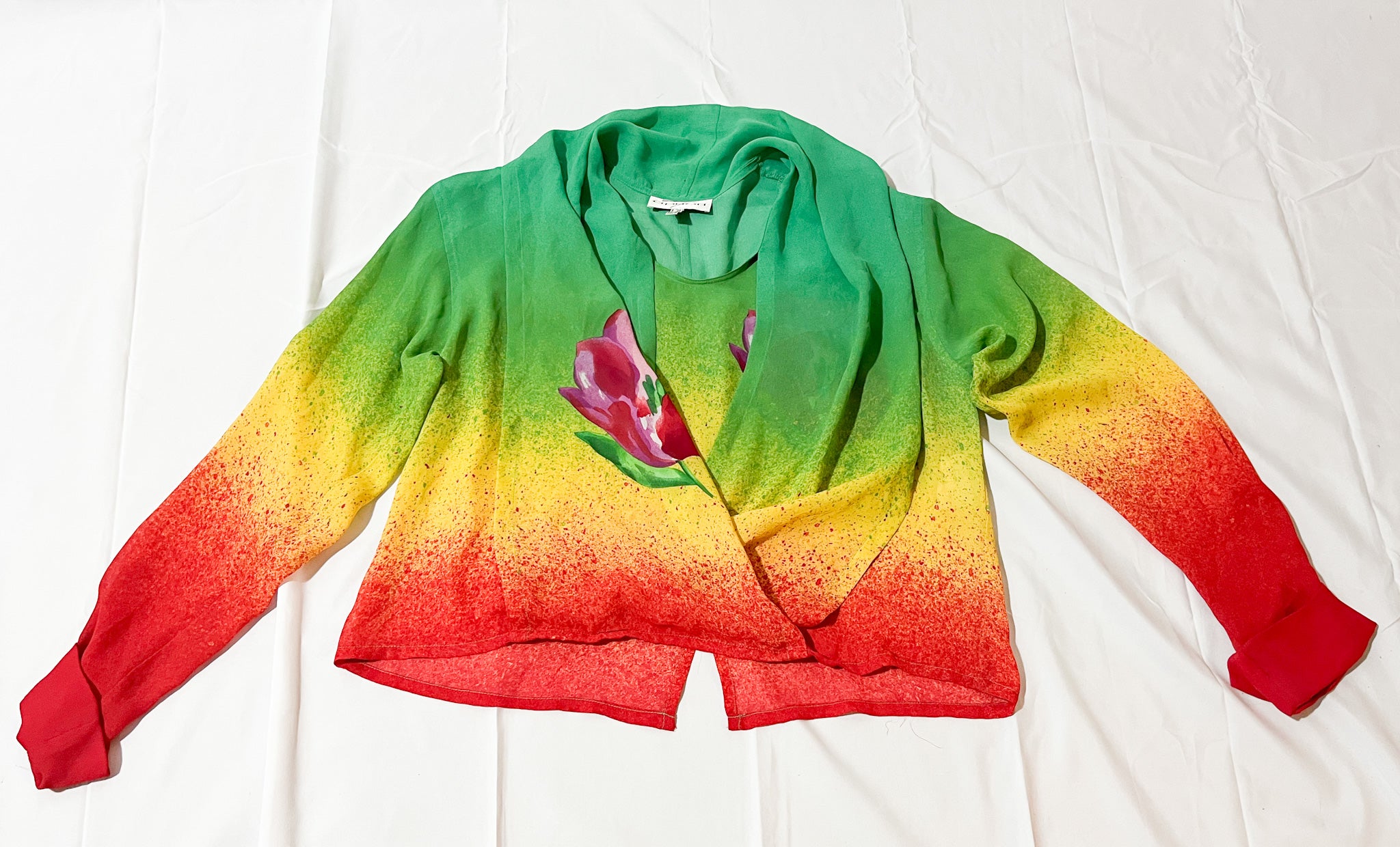 Blusa estampada marca Apriori talla M