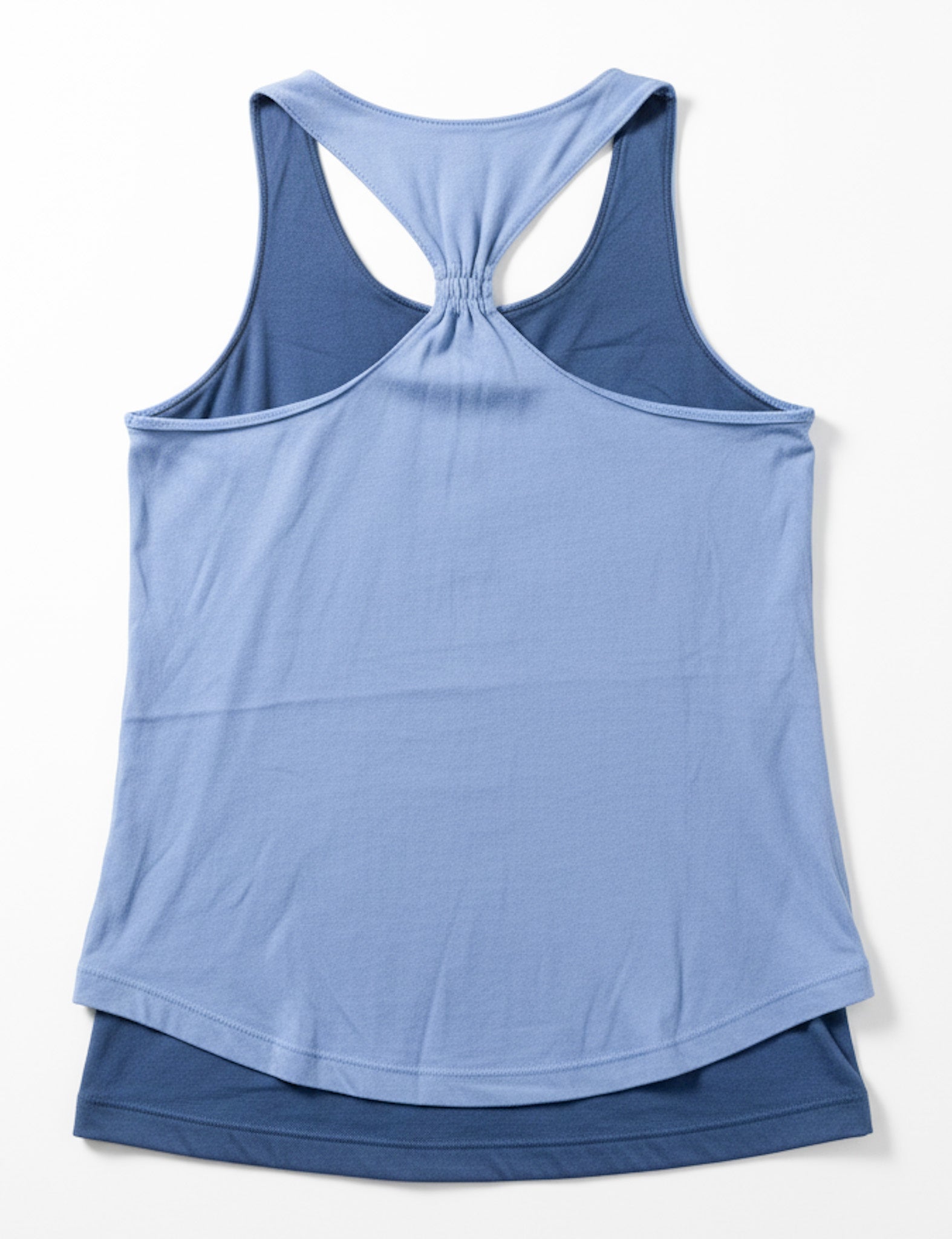 Polera deportiva azul marca Under Armour talla M