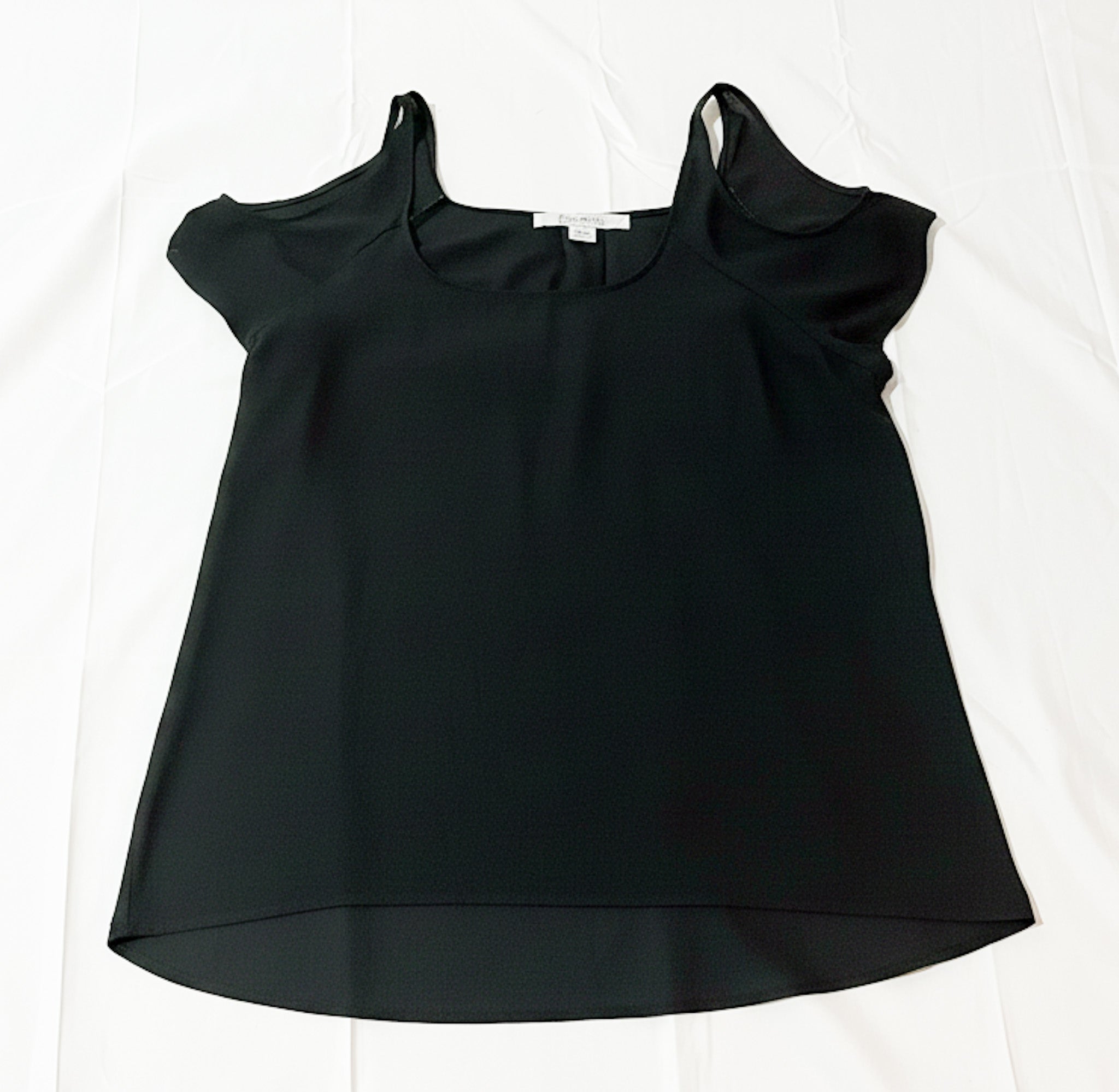 Polera de gasa negra marca Bluenotes talla M