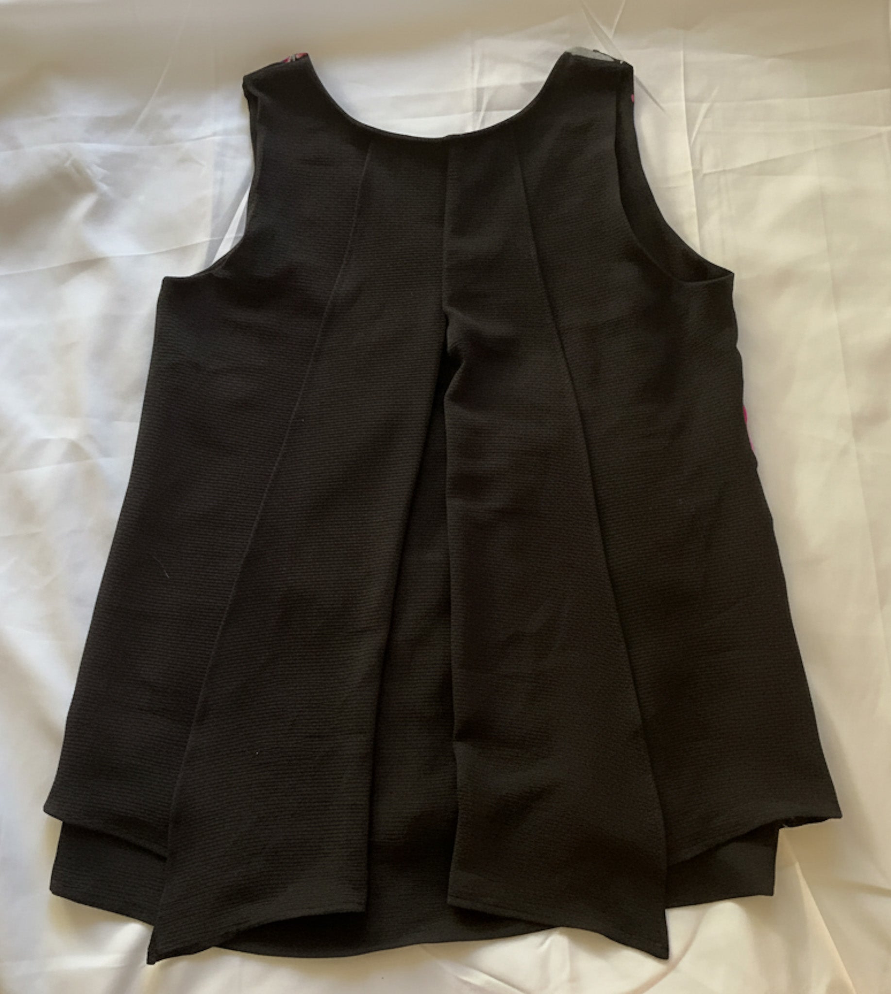 Polera sin mangas estampada tejido marca Zoe talla M