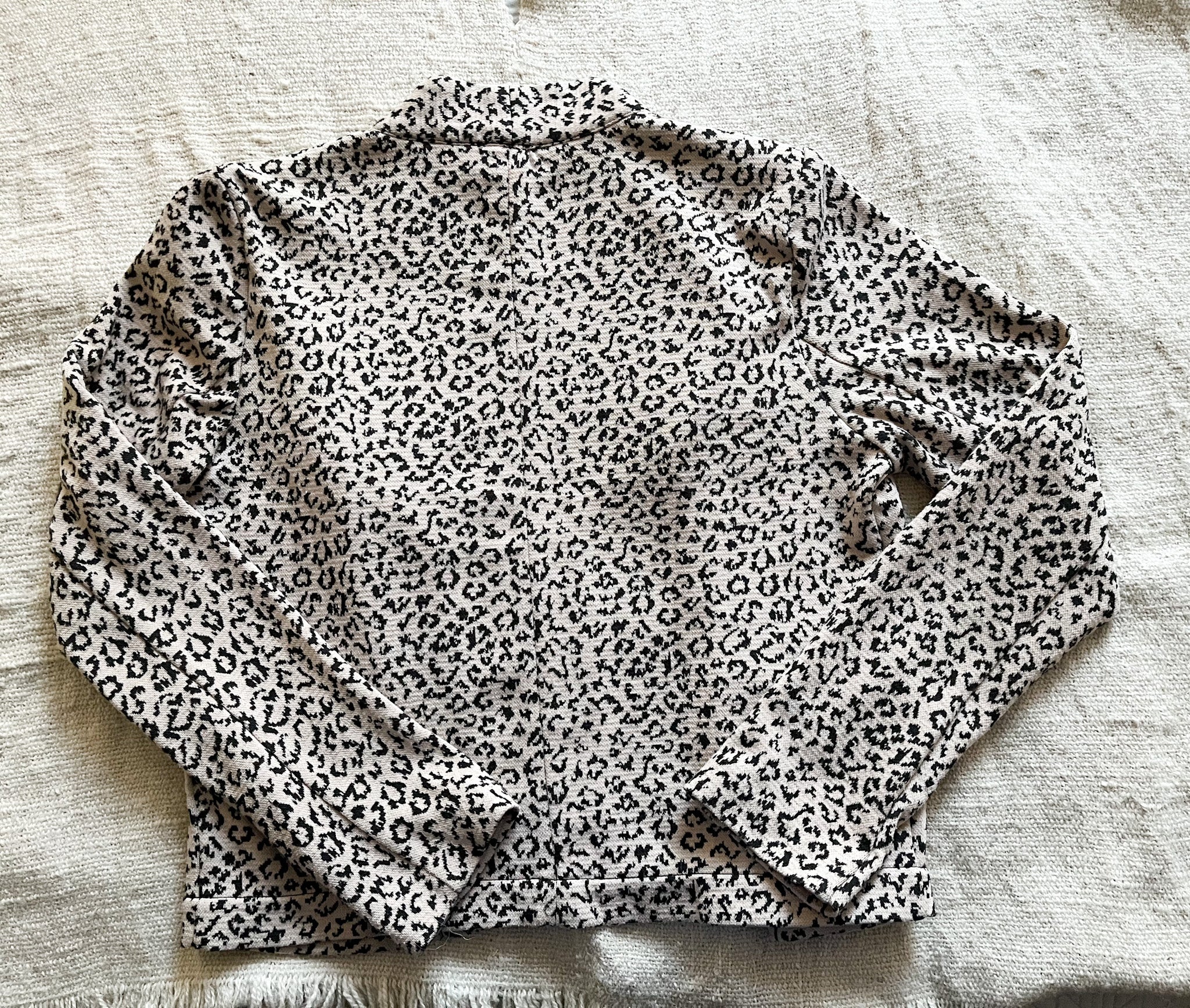 Suéter animal print marca Soaked talla S