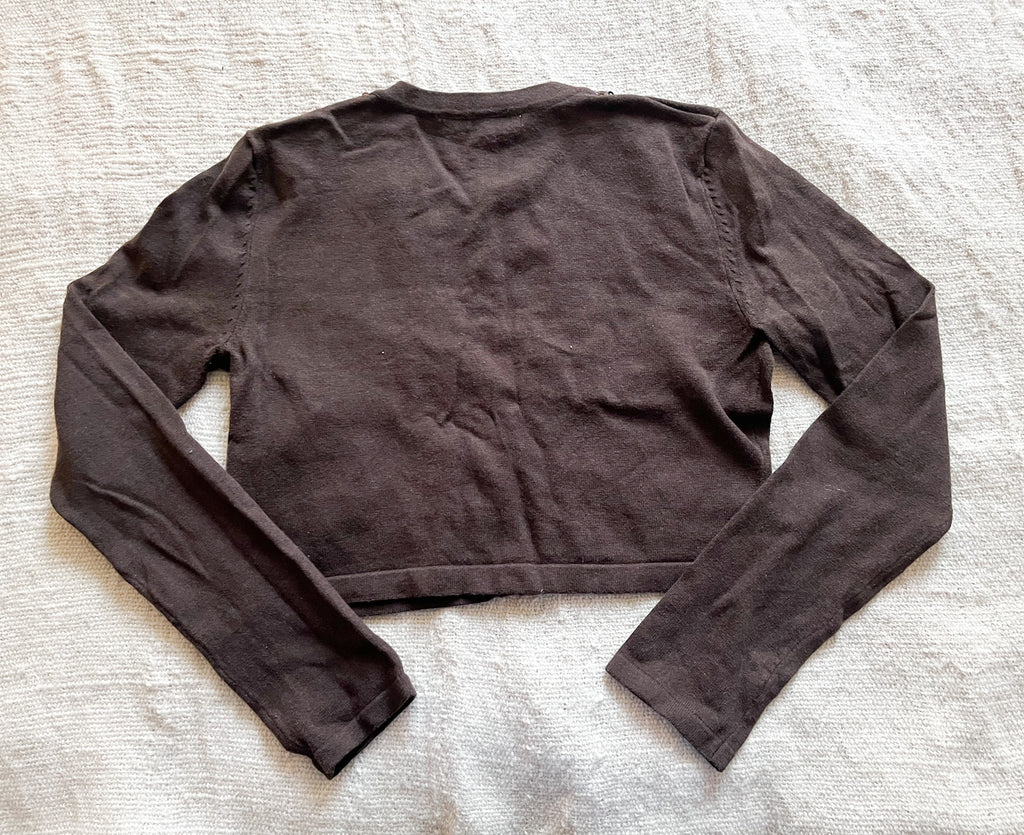 Suéter corto color café marca Vero moda talla