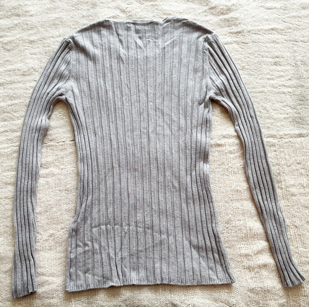 Suéter gris marca New Look talla S