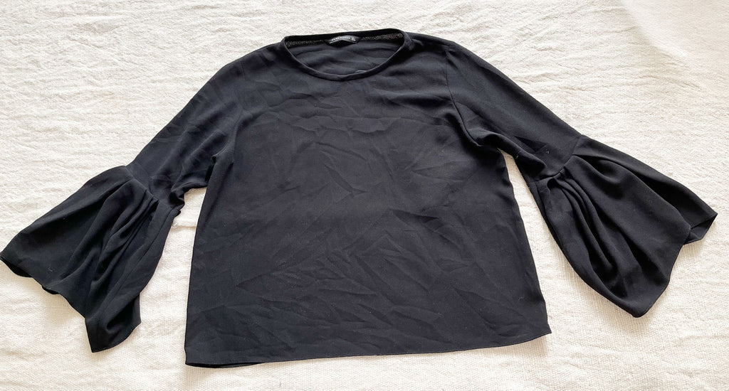 Blusa negra marca Zara talla L