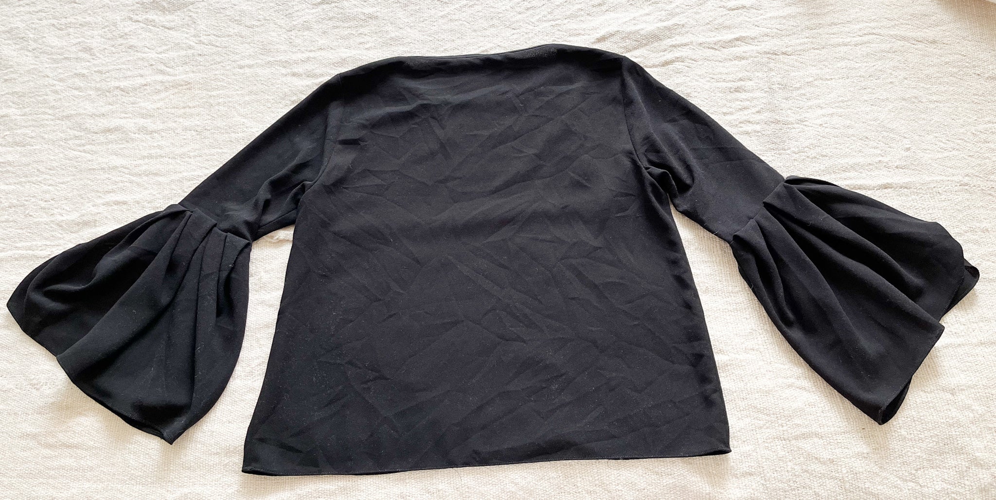Blusa negra marca Zara talla L